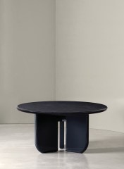 Italo dining table 01-915x1245